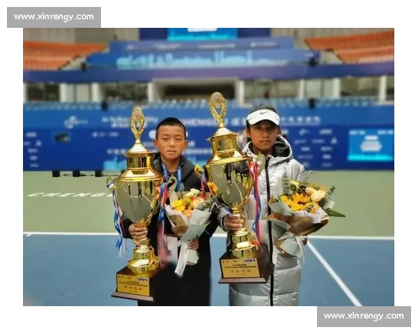 00后网球少年，初登国际赛场就惊艳全场！