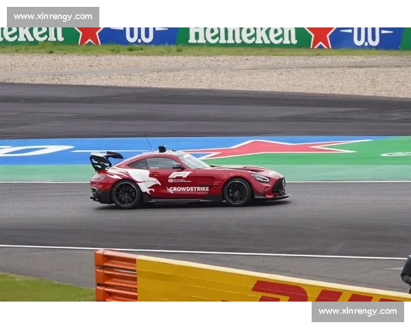 打破僵局F1安全车重塑比赛格局，下个回合谁能笑到最后